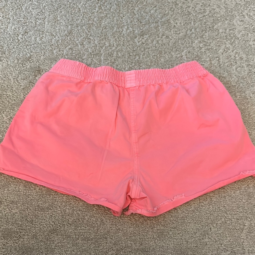 Vineyard Vines Bright Pink Shorts - Picture 3 of 3